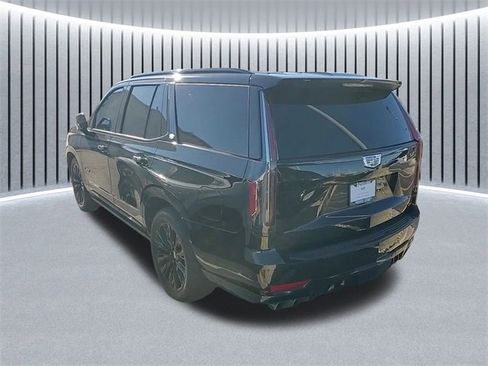Used 2024 Cadillac Escalade V w/ LPO, ONYX Package image 8