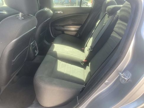 Used 2013 Dodge Charger SE RWD image 9