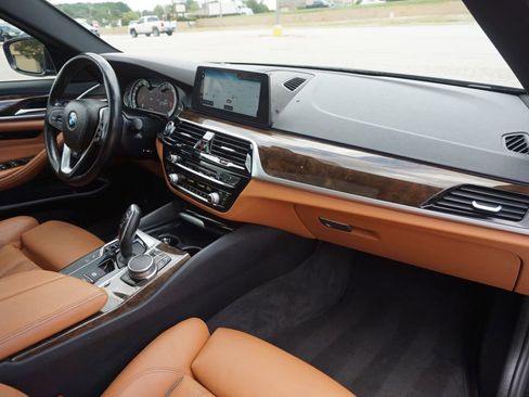 Used 2017 BMW 540i image 29