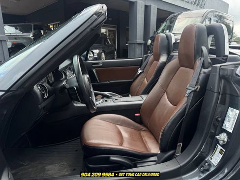 Used 2014 MAZDA MX-5 Miata Grand Touring w/ Premium Package RWD image 19