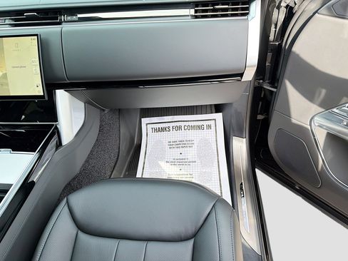 New 2026 Land Rover Range Rover SE AWD/4WD image 17