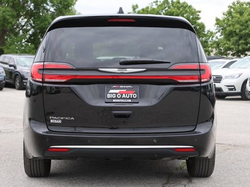 Used 2025 Chrysler Pacifica Select FWD image 10