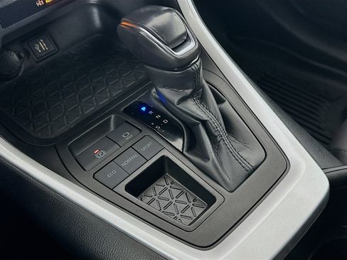 Used 2023 Toyota RAV4 XLE Premium image 24