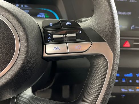 Certified 2025 Hyundai Elantra Blue image 28