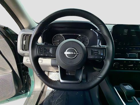 Used 2023 Nissan Pathfinder SL image 37