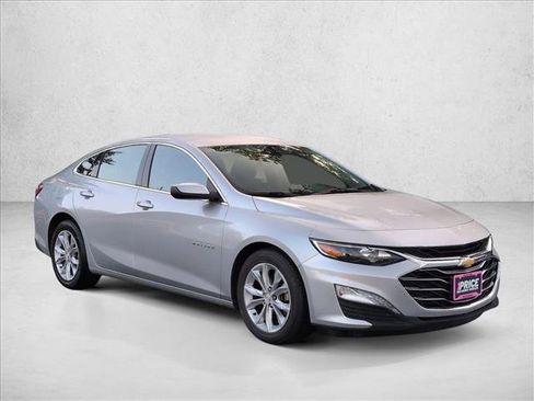 Certified 2022 Chevrolet Malibu LT FWD image 3
