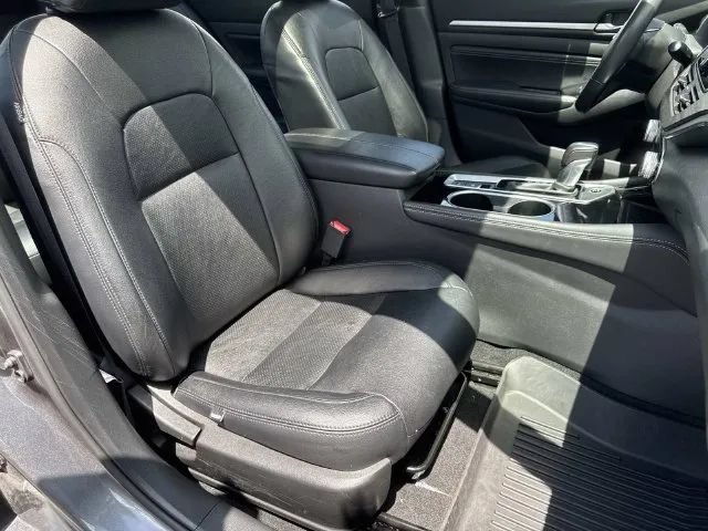 Certified 2023 Nissan Altima 2.5 SV w/ SV Premium Package FWD image 26