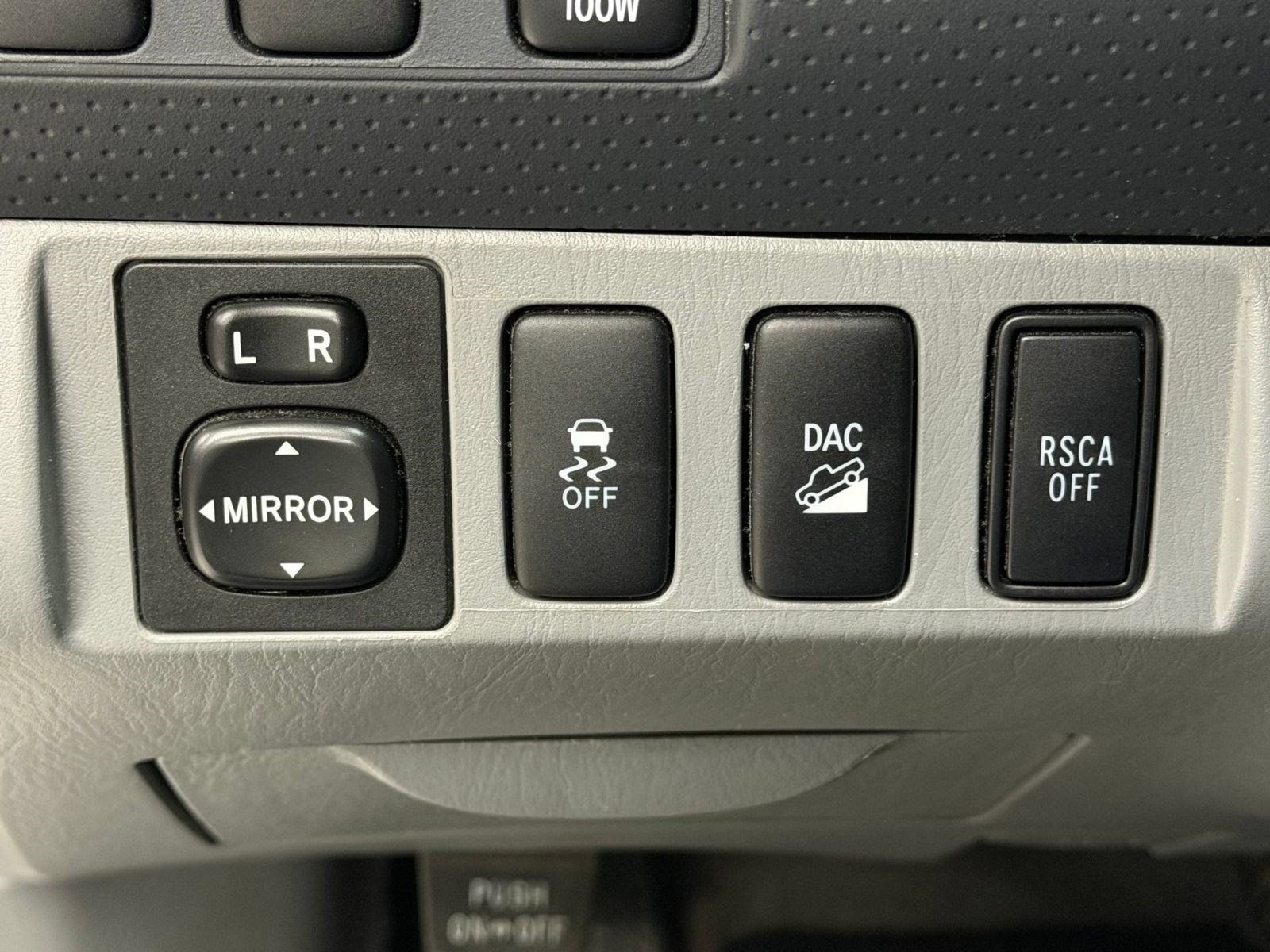 Used 2011 Toyota Tacoma 4x4 Double Cab w/ TRD Off-Road Pkg image 17