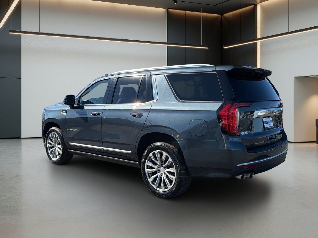 Used 2021 GMC Yukon Denali w/ Denali Premium Package AWD/4WD image 3