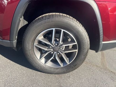 Used 2022 Jeep Grand Cherokee Limited image 26