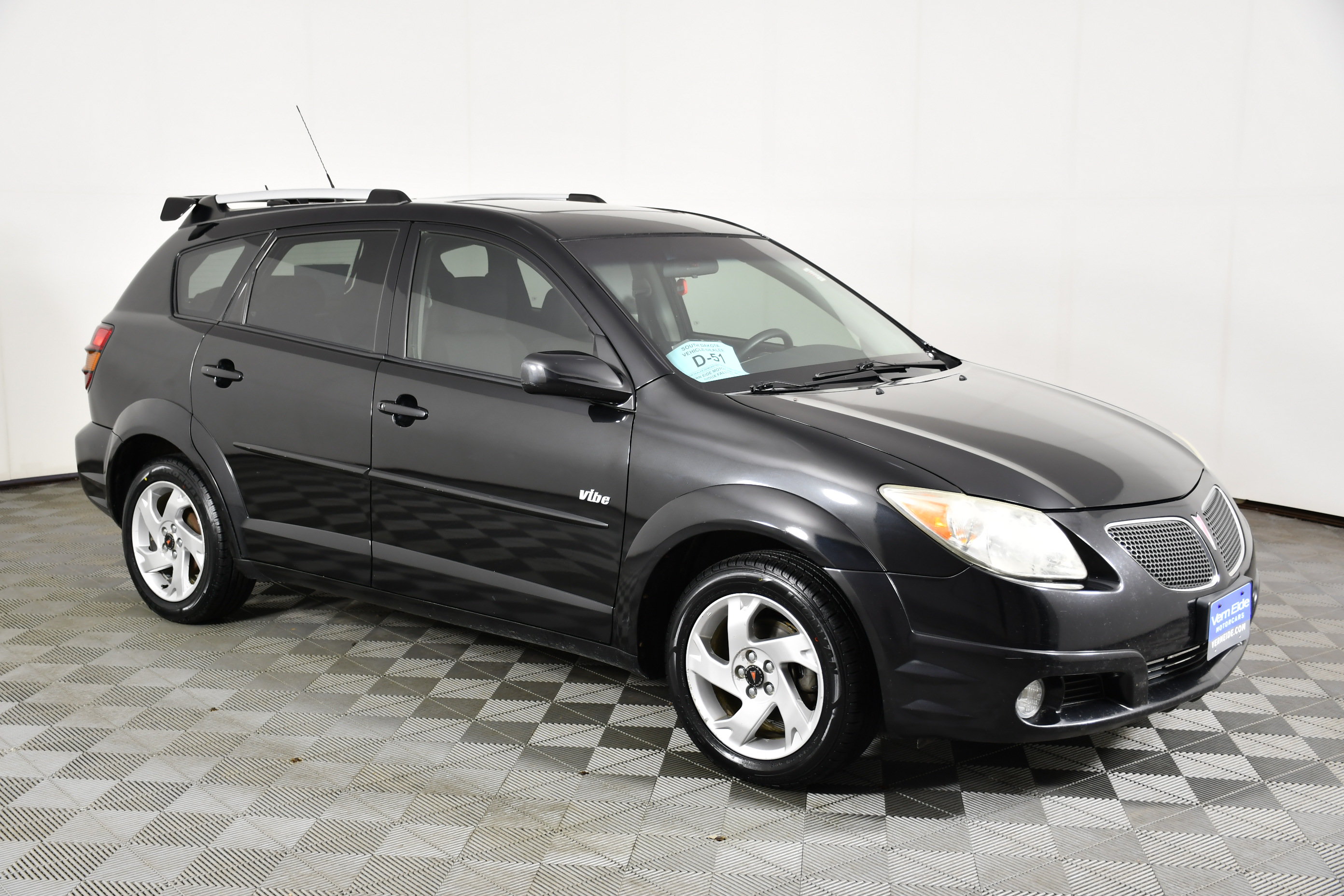 Used 2005 Pontiac Vibe w/ Power Group Value Package FWD image 4