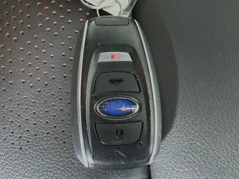 Used 2024 Subaru Crosstrek 2.5i Limited w/ Crosstrek Mirror Package AWD/4WD image 35