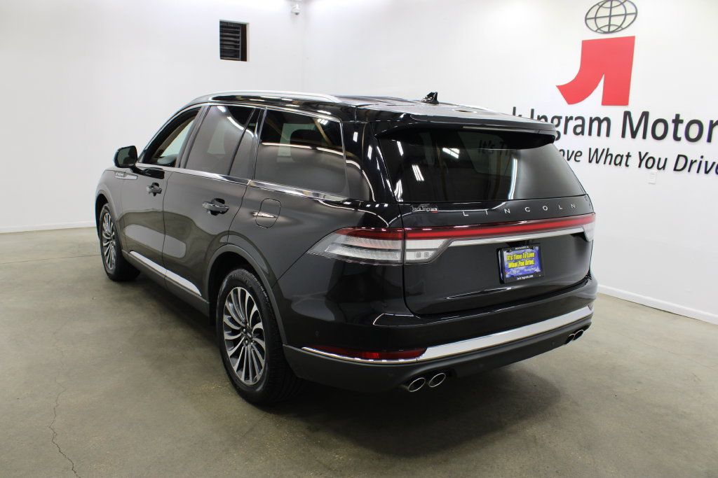 Used 2023 Lincoln Aviator Reserve w/ Elements Package Plus RWD image 3