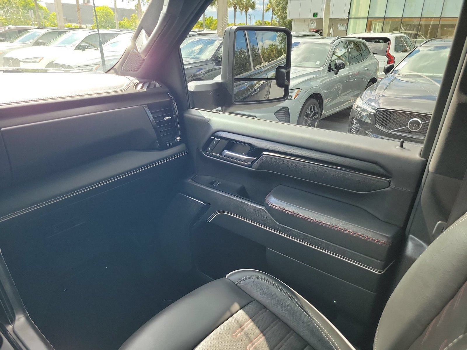 Used 2024 GMC Sierra 2500 AT4X AWD/4WD image 15