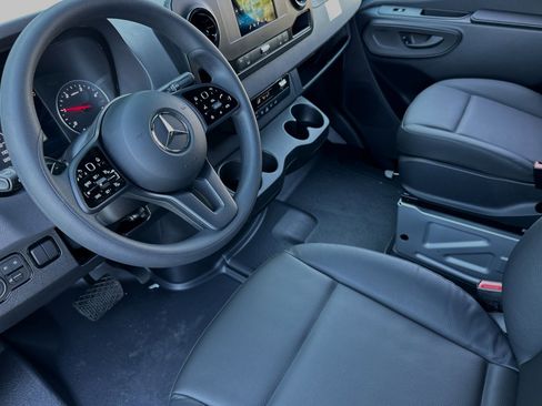 New 2024 Mercedes-Benz Sprinter 2500 image 10