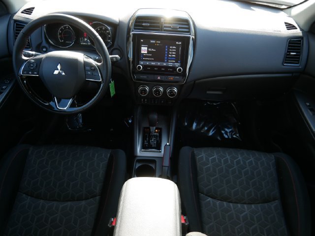Used 2025 Mitsubishi Outlander Sport LE AWD/4WD image 12