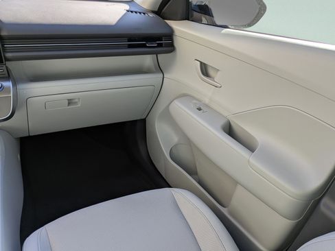 New 2026 Hyundai Kona SE image 21