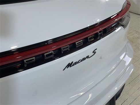 New 2026 Porsche Macan S image 9