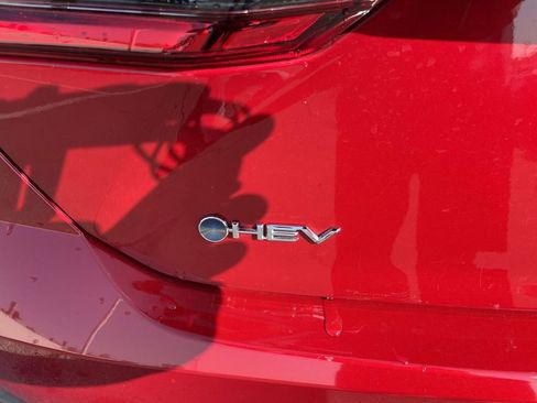 Used 2025 Toyota Camry SE w/ Convenience Package image 30