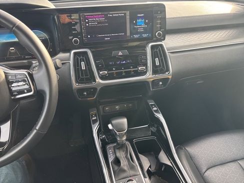 Used 2023 Kia Sorento SX image 10