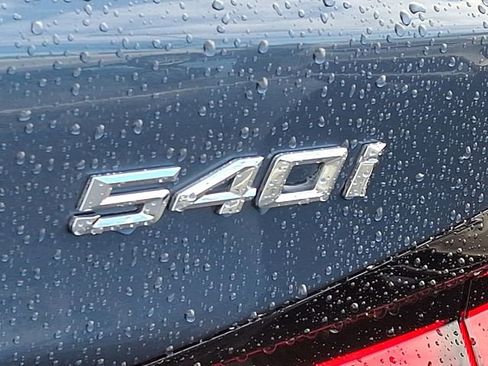 Certified 2023 BMW 540i xDrive w/ Executive Package image 30