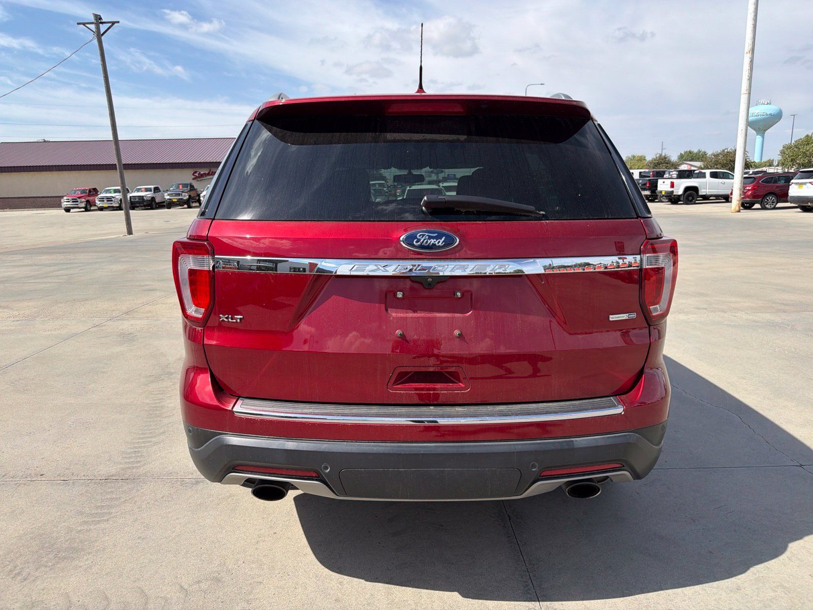 Used 2018 Ford Explorer XLT w/ Equipment Group 202A AWD/4WD image 7