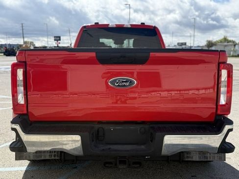 Used 2025 Ford F350 XLT image 4