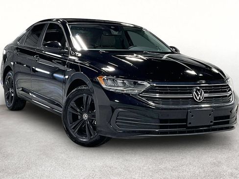 Used 2023 Volkswagen Jetta SE FWD image 1