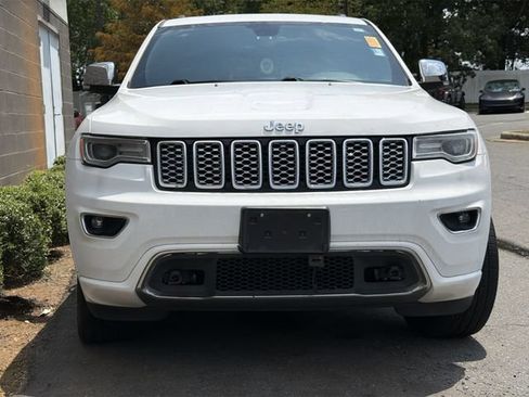 Used 2017 Jeep Grand Cherokee Overland AWD/4WD image 11