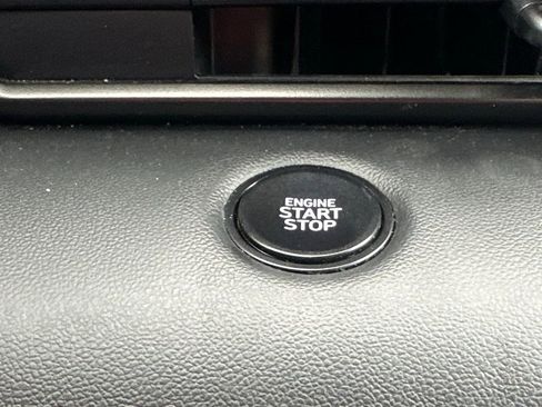 Used 2026 Hyundai Elantra Sport image 31