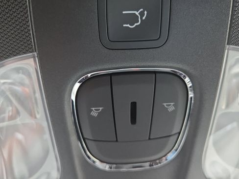 New 2026 Jeep Compass Limited image 31