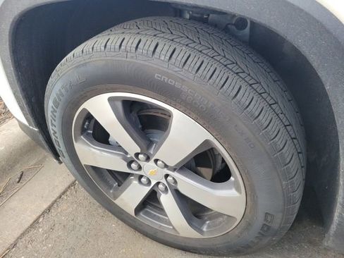 Used 2023 Chevrolet Traverse LT w/ LT Premium Package image 13