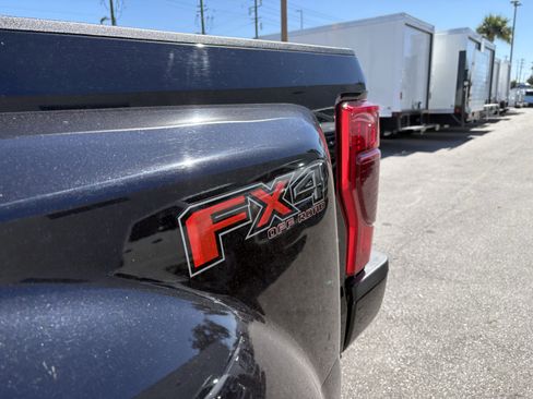 Used 2022 Ford F450 Platinum w/ FX4 Off-Road Package image 11