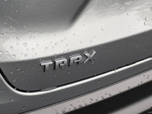 Certified 2024 Chevrolet Trax LS image 30