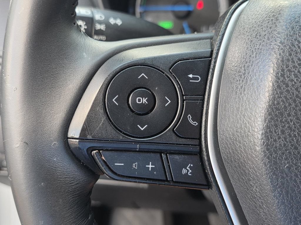 Used 2023 Toyota Venza LE AWD/4WD image 22