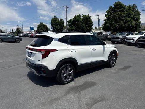 Used 2024 Kia Seltos S AWD/4WD image 7