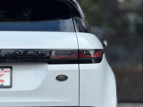 Used 2020 Land Rover Range Rover Evoque R-Dynamic SE image 16