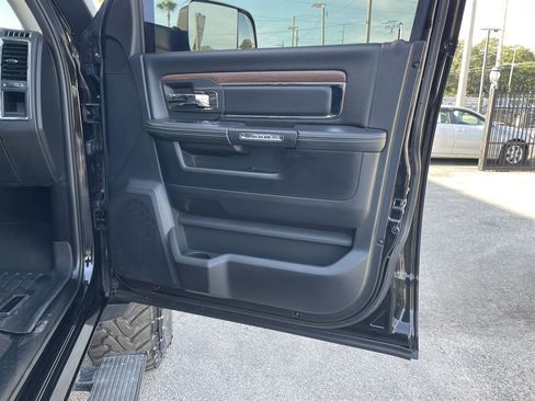 Used 2018 RAM 3500 Laramie w/ Convenience Group AWD/4WD image 49