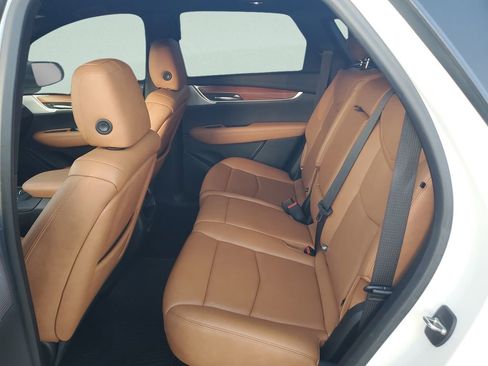 Used 2020 Cadillac XT5 Premium Luxury FWD image 10