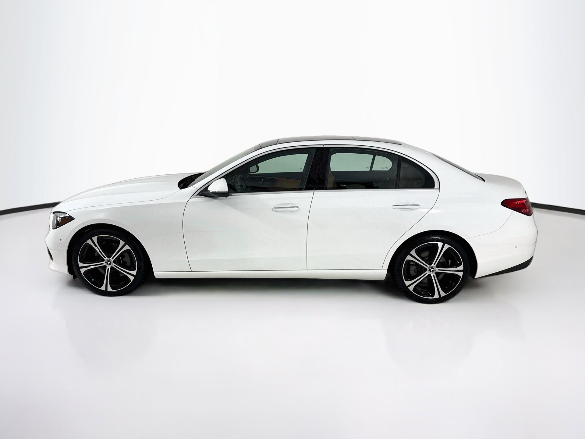 Used 2025 Mercedes-Benz C 300 Sedan image 5
