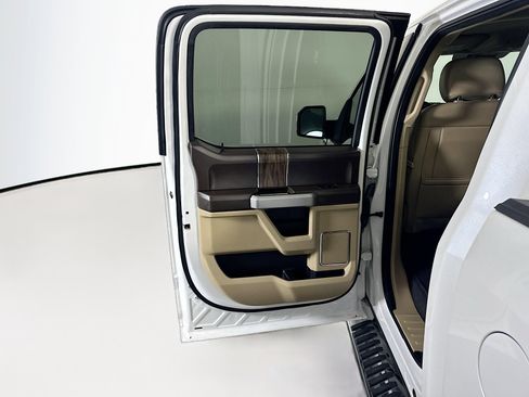 Used 2020 Ford F150 Lariat image 27