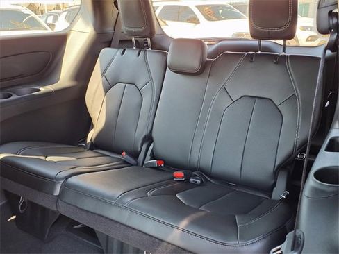 New 2026 Chrysler Voyager LX image 10