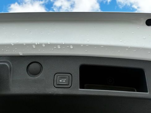 Used 2026 Chevrolet Equinox LT w/ Convenience Package II AWD/4WD image 34