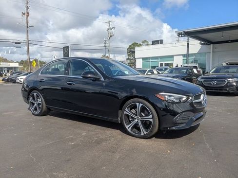 Used 2025 Mercedes-Benz C 300 Sedan image 3