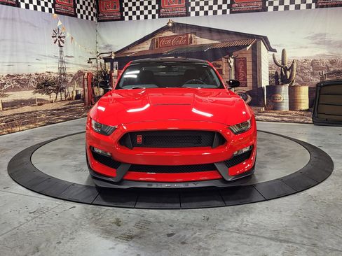 Used 2017 Ford Mustang Shelby GT350R w/ GT350R Equipment Group 920A image 2