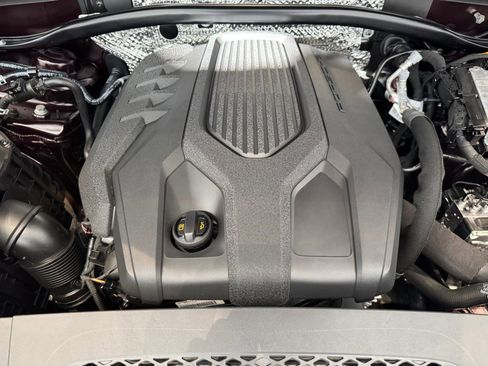 Used 2025 Porsche Macan image 27