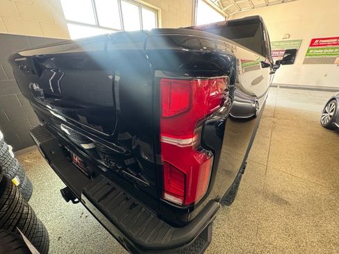Used 2025 Chevrolet Silverado 3500 High Country w/ Midnight Edition image 5