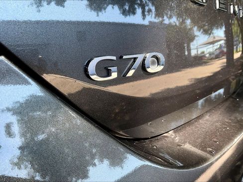 Used 2025 Genesis G70 2.5T RWD image 10