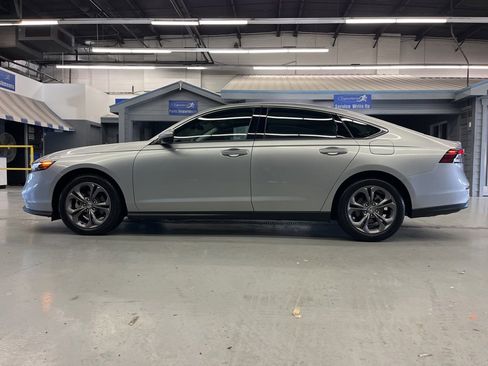 Used 2024 Honda Accord EX image 4