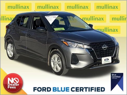 Used 2024 Nissan Kicks S image 1